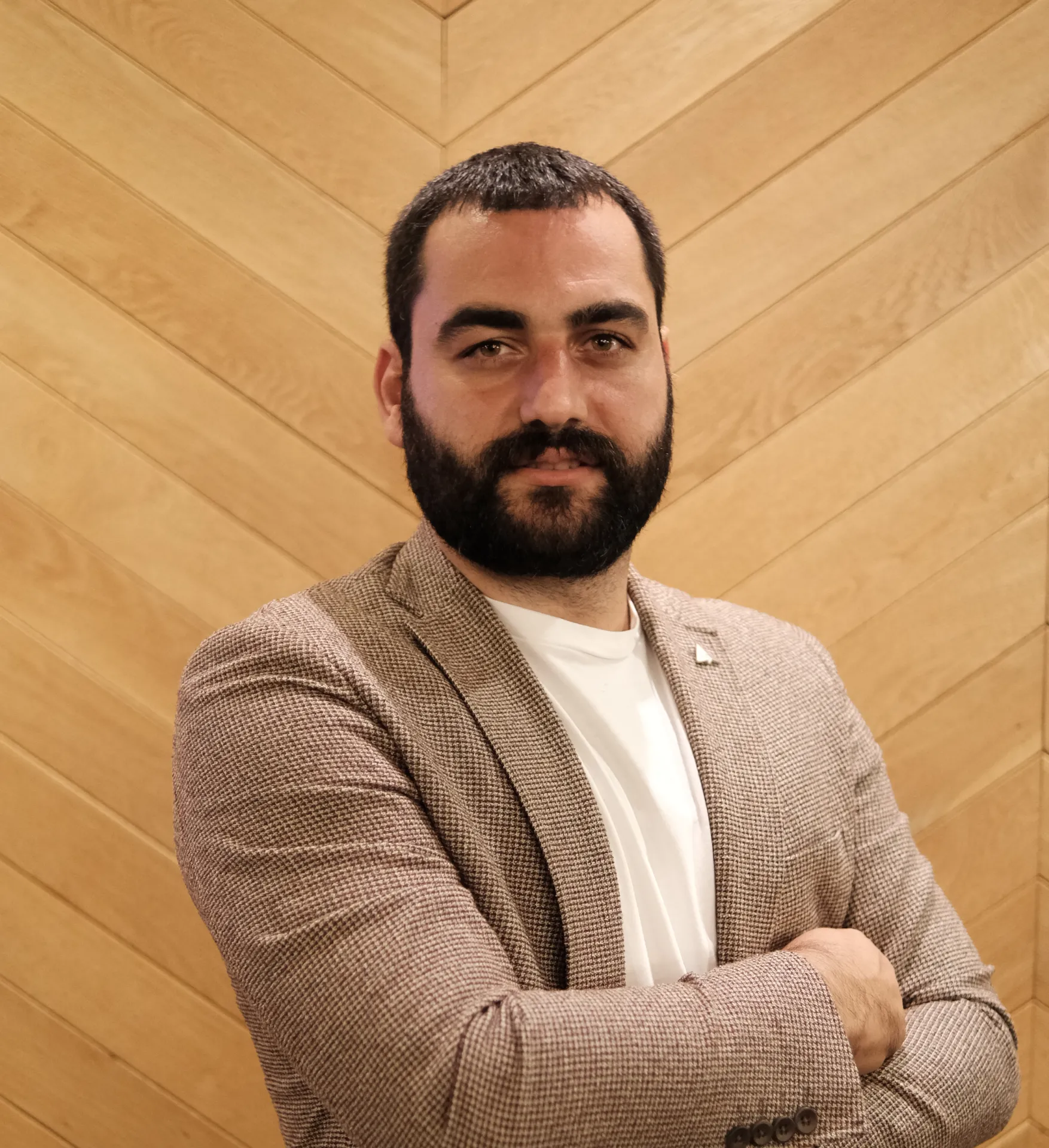 TAHSİN CAN İPOĞLU - YÖNETİM KURULU ÜYESİ